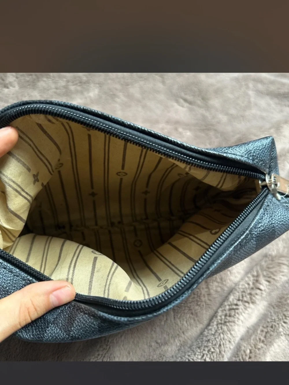 Louis Vuitton Black and Gray Checkered Toiletry Pouch - Picture 3 of 3